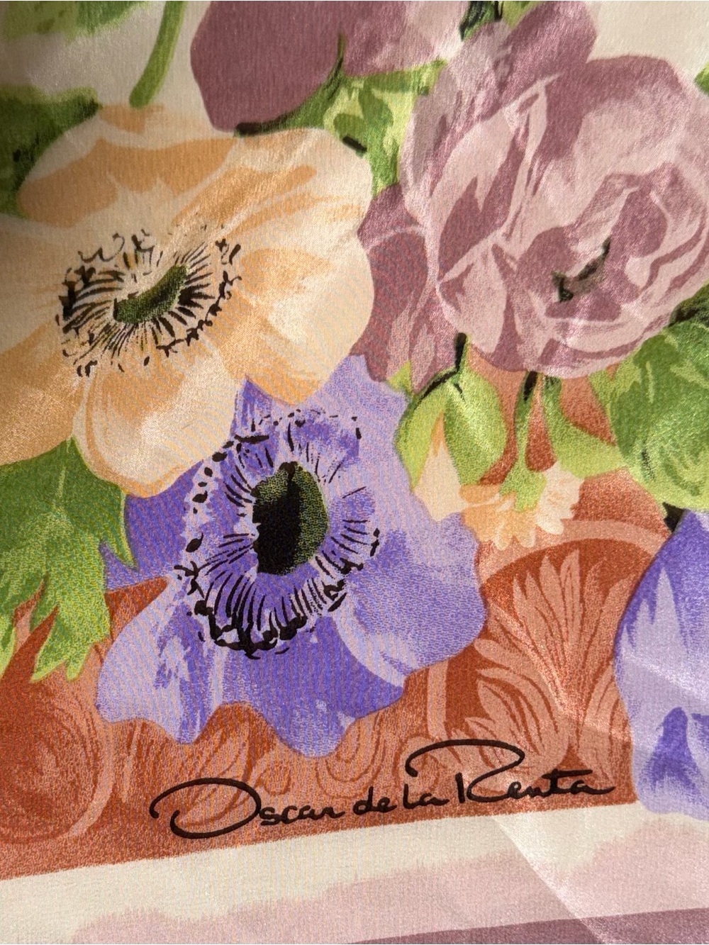Beautiful Oscar de la Renta Scarf